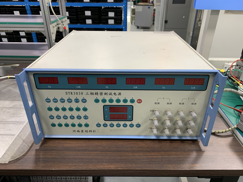High precision power supply test device